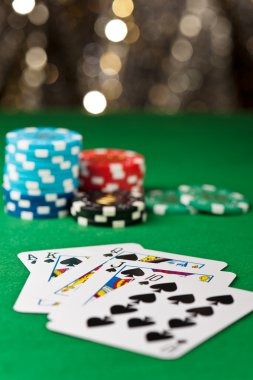 situs77 platform interface showing football, live-dealer, and slot game categories